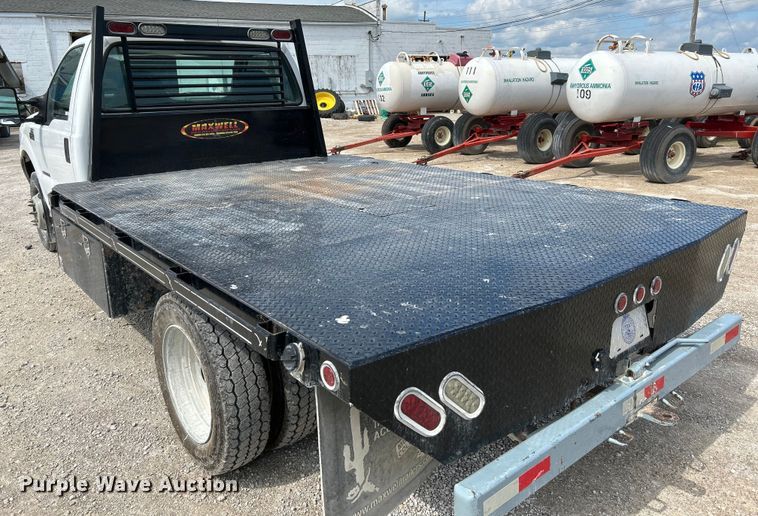 image for item NL9402 2000 Ford F450 Super Duty XL  flatbed truck