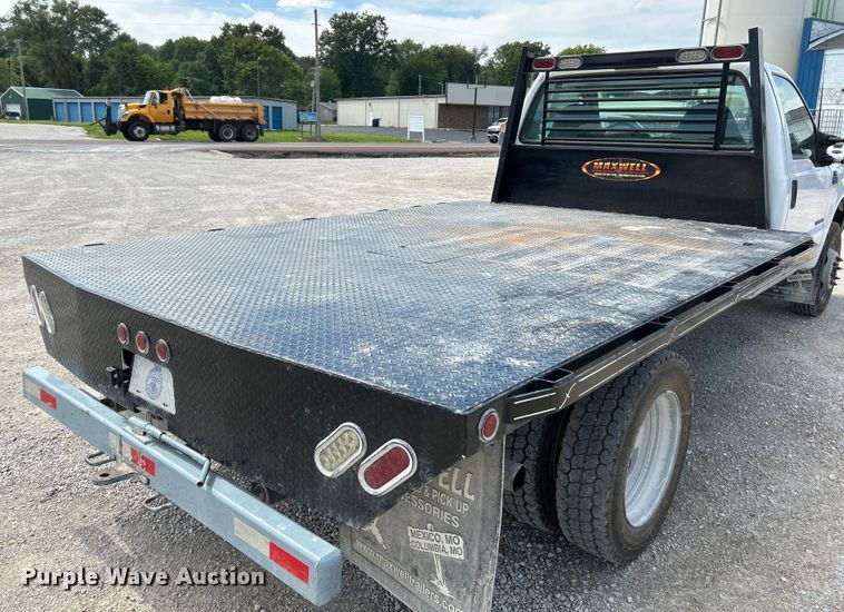 image for item NL9402 2000 Ford F450 Super Duty XL  flatbed truck