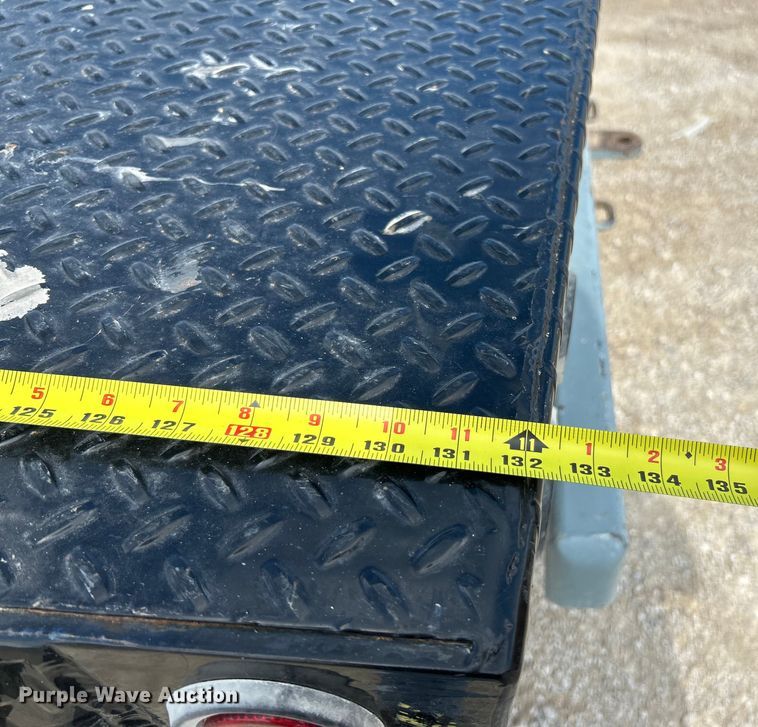 image for item NL9402 2000 Ford F450 Super Duty XL  flatbed truck