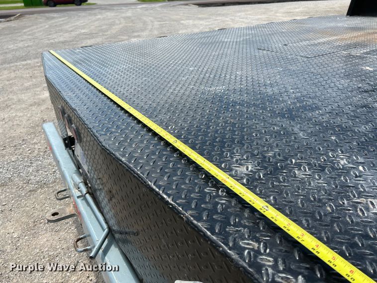 image for item NL9402 2000 Ford F450 Super Duty XL  flatbed truck