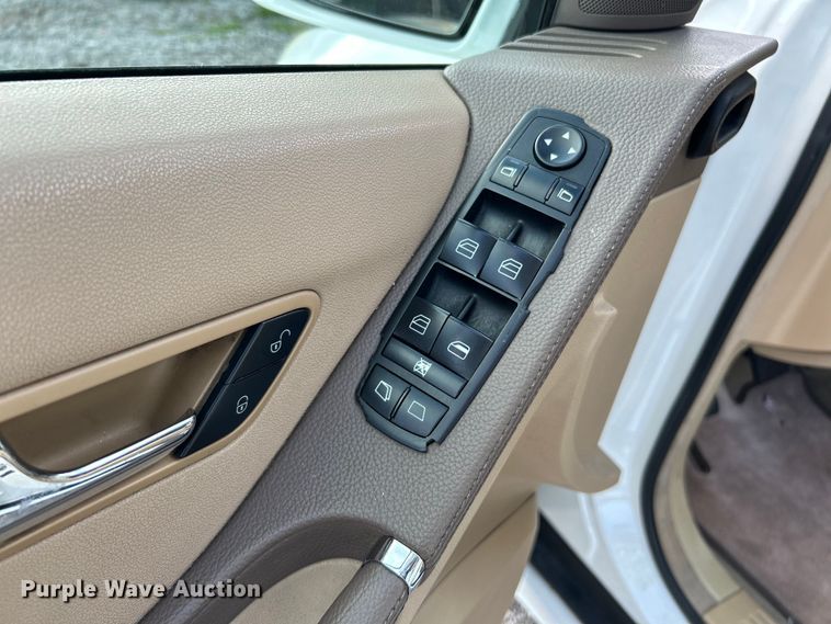 image for item NL9406 2008 Mercedes Benz R350  SUV