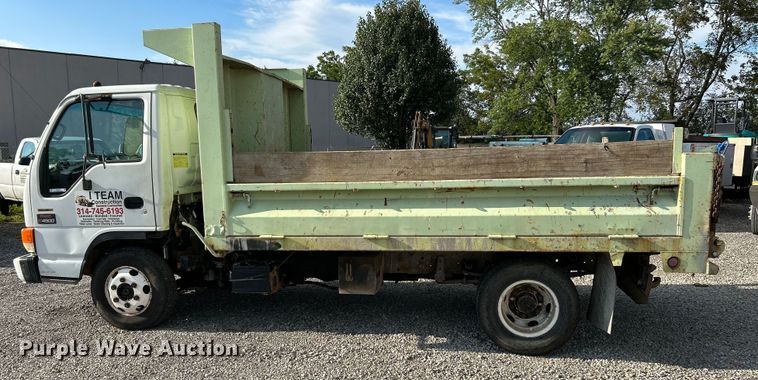 image for item NL9407 2002 GMC W4500  dump truck