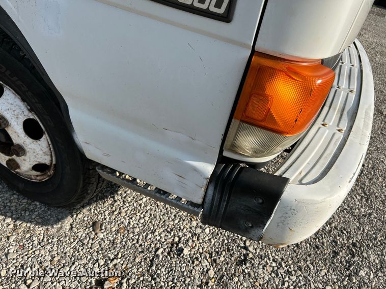 image for item NL9407 2002 GMC W4500  dump truck