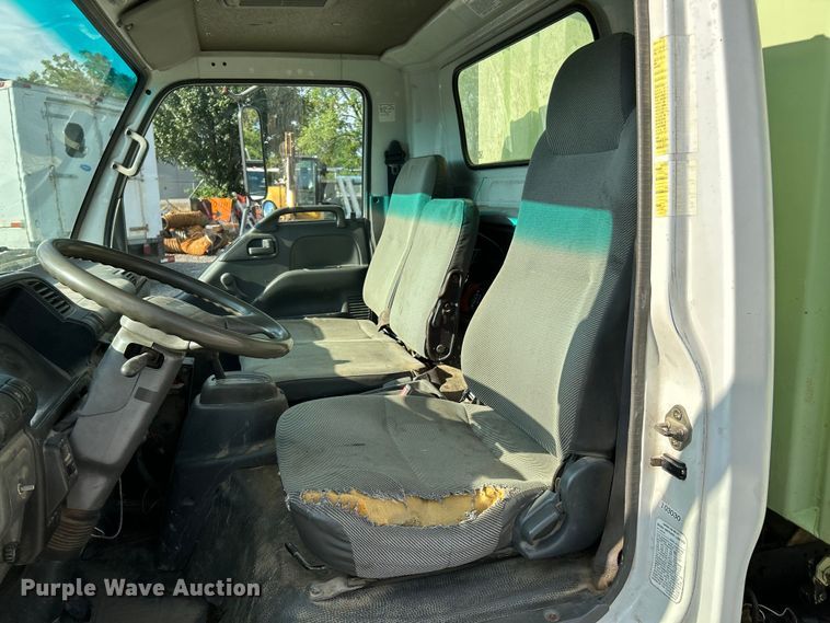 image for item NL9407 2002 GMC W4500  dump truck