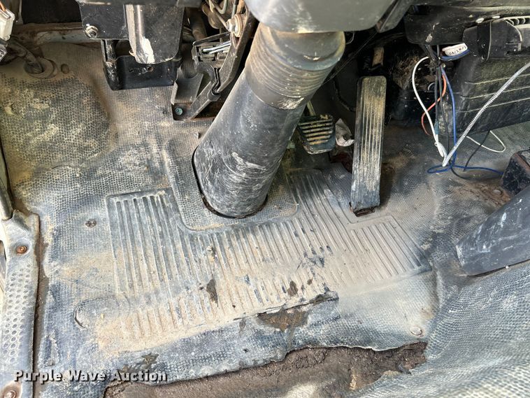 image for item NL9407 2002 GMC W4500  dump truck