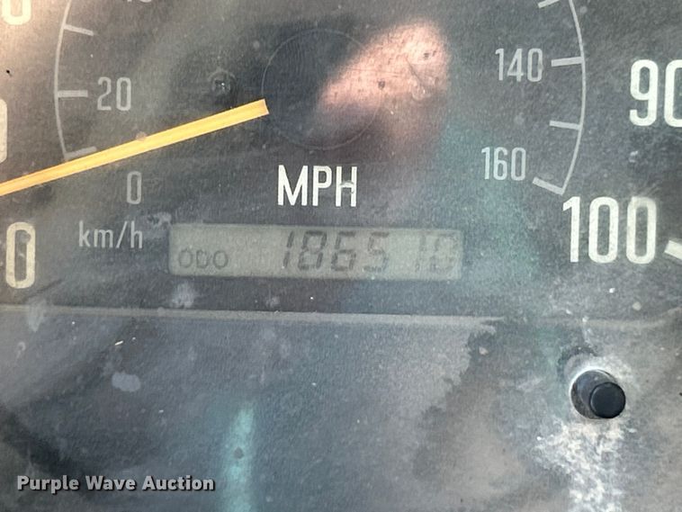 image for item NL9407 2002 GMC W4500  dump truck