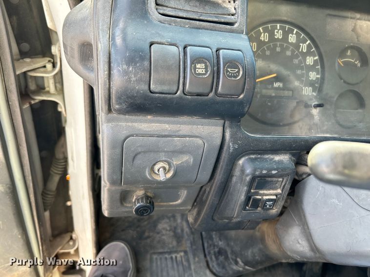 image for item NL9407 2002 GMC W4500  dump truck