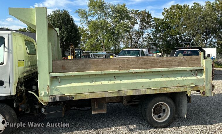 image for item NL9407 2002 GMC W4500  dump truck