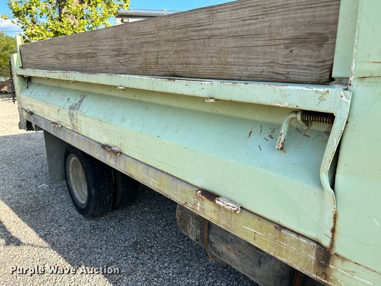 image for item NL9407 2002 GMC W4500  dump truck