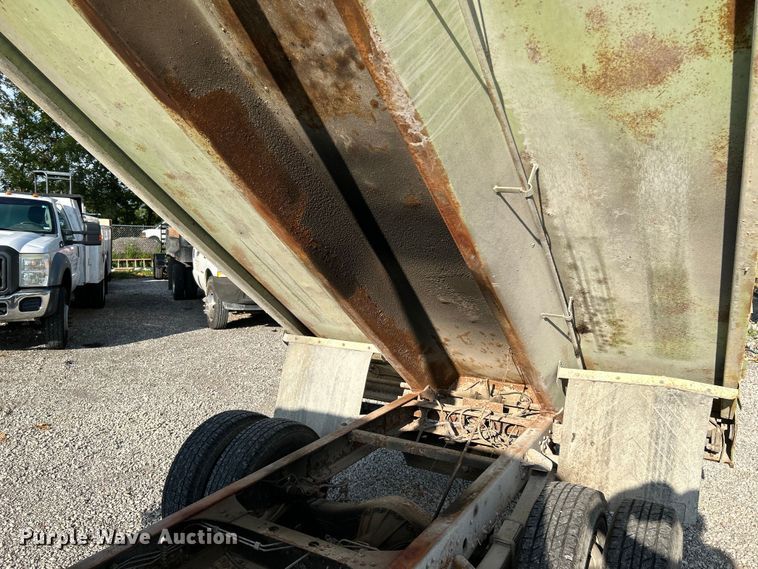 image for item NL9407 2002 GMC W4500  dump truck