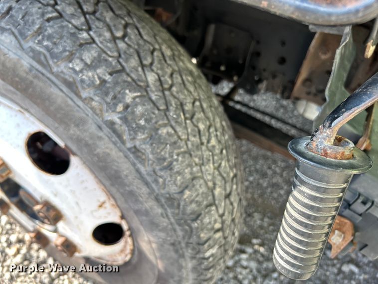 image for item NL9407 2002 GMC W4500  dump truck