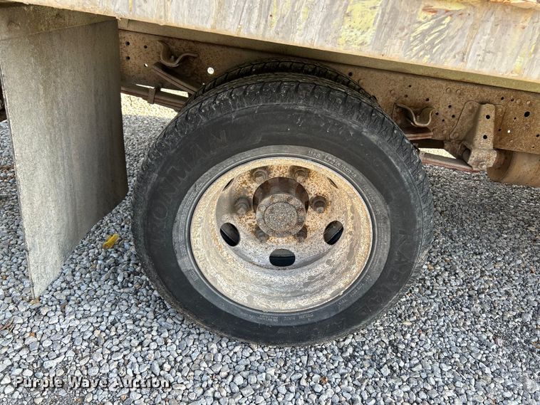 image for item NL9407 2002 GMC W4500  dump truck