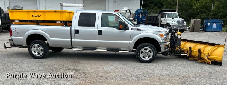 image for item NL9409 2016 Ford F350 Super Duty XLT  Crew Cab pickup truck