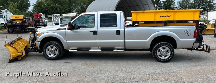 image for item NL9409 2016 Ford F350 Super Duty XLT  Crew Cab pickup truck