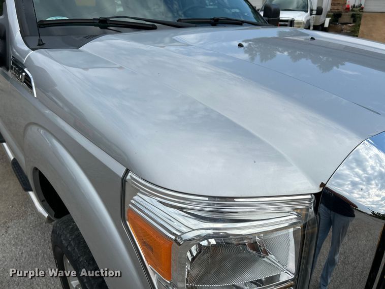 image for item NL9409 2016 Ford F350 Super Duty XLT  Crew Cab pickup truck