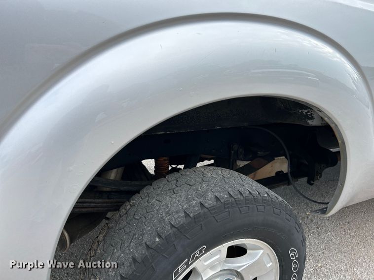 image for item NL9409 2016 Ford F350 Super Duty XLT  Crew Cab pickup truck