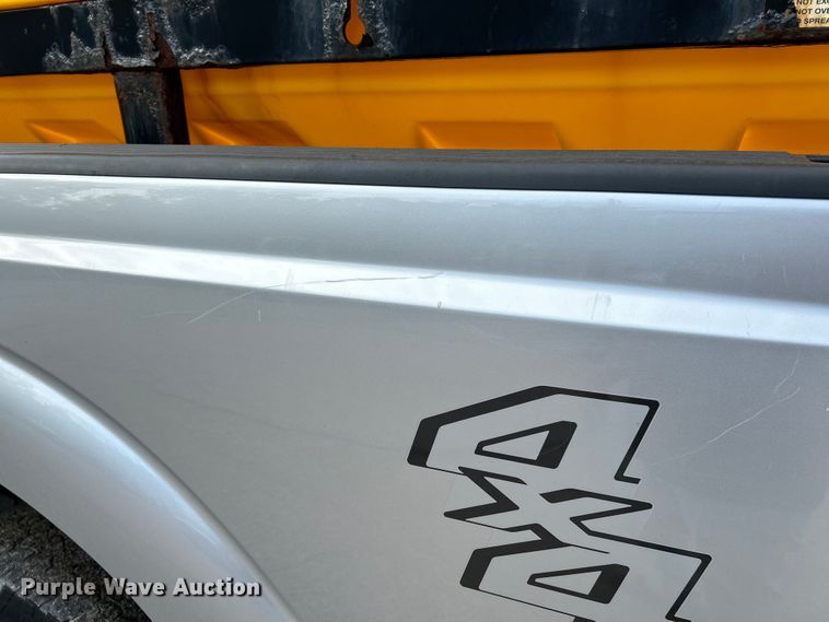 image for item NL9409 2016 Ford F350 Super Duty XLT  Crew Cab pickup truck