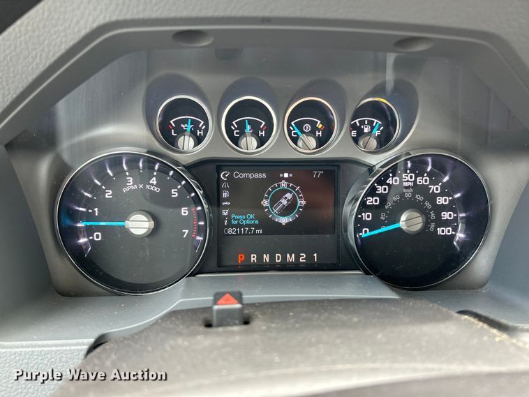 image for item NL9409 2016 Ford F350 Super Duty XLT  Crew Cab pickup truck