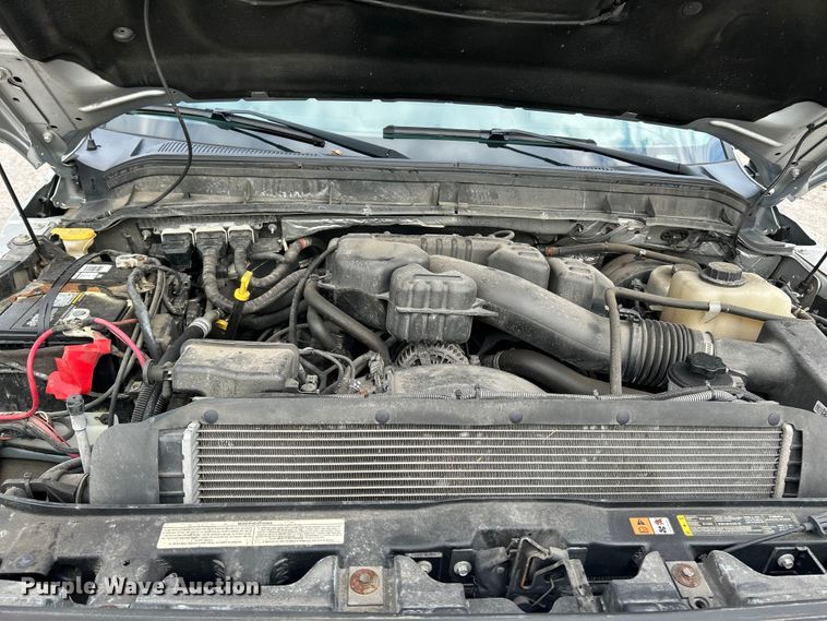 image for item NL9409 2016 Ford F350 Super Duty XLT  Crew Cab pickup truck