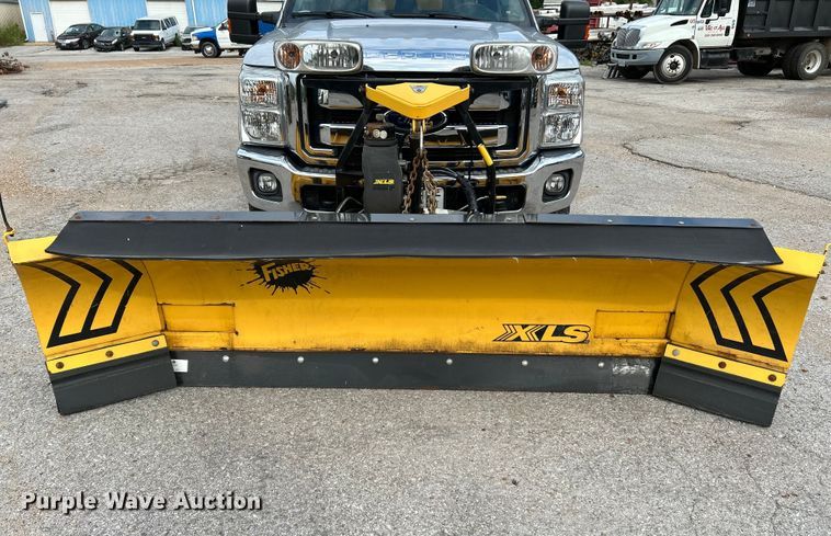 image for item NL9409 2016 Ford F350 Super Duty XLT  Crew Cab pickup truck