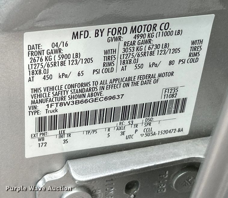 image for item NL9409 2016 Ford F350 Super Duty XLT  Crew Cab pickup truck