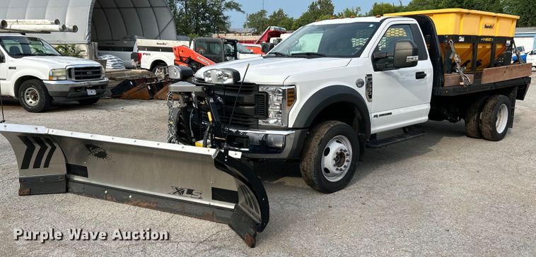 image for item NL9410 2019 Ford F550 Super Duty XL  flatbed truck