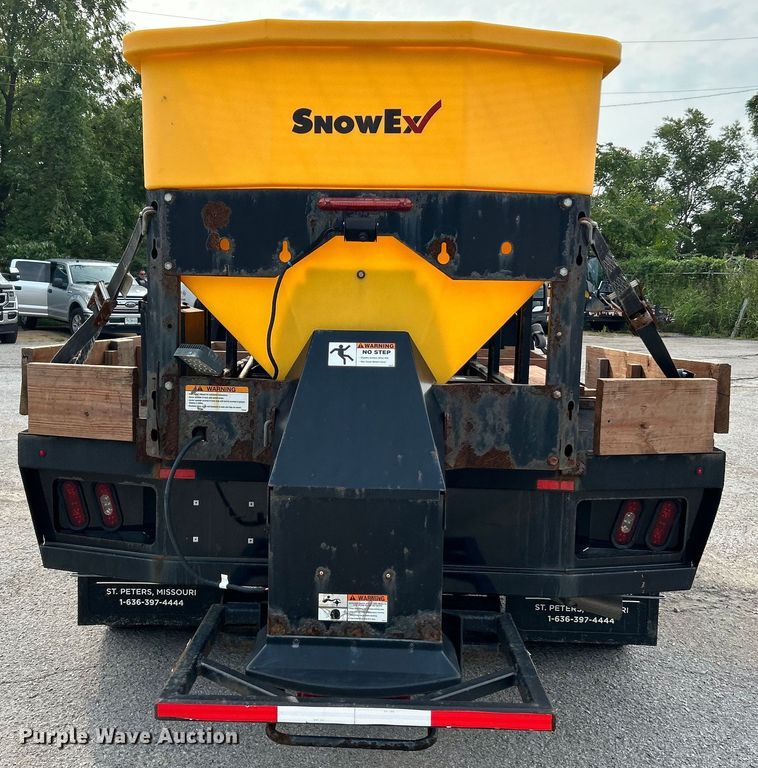 image for item NL9410 2019 Ford F550 Super Duty XL  flatbed truck