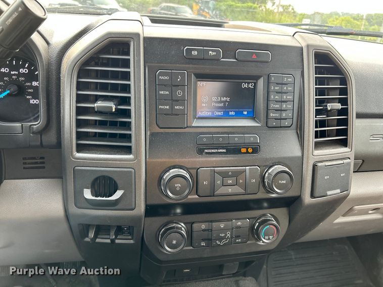 image for item NL9410 2019 Ford F550 Super Duty XL  flatbed truck