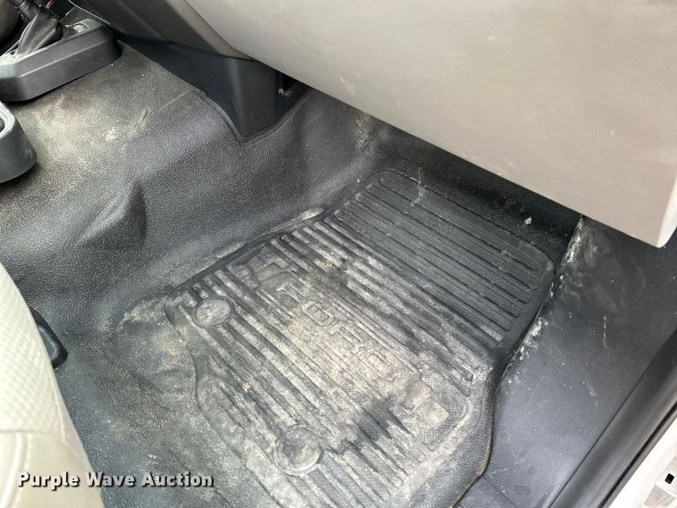 image for item NL9410 2019 Ford F550 Super Duty XL  flatbed truck