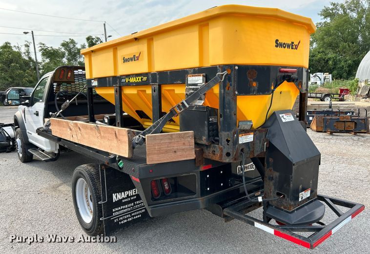 image for item NL9410 2019 Ford F550 Super Duty XL  flatbed truck