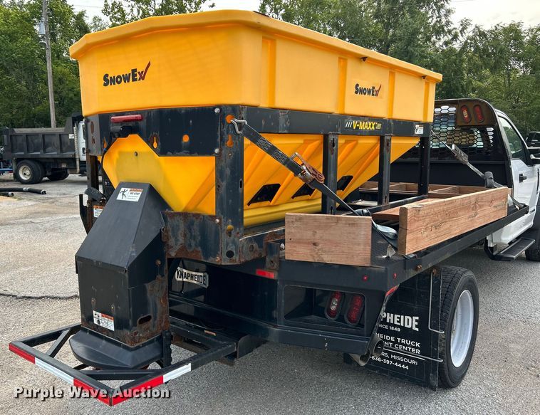 image for item NL9410 2019 Ford F550 Super Duty XL  flatbed truck