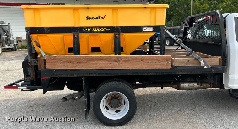 image for item NL9410 2019 Ford F550 Super Duty XL  flatbed truck