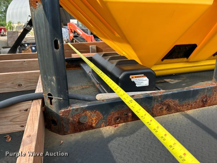 image for item NL9410 2019 Ford F550 Super Duty XL  flatbed truck