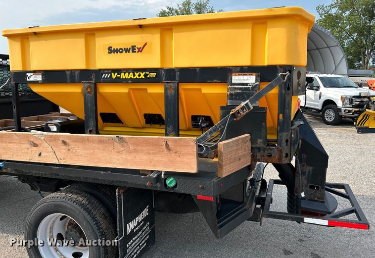 image for item NL9410 2019 Ford F550 Super Duty XL  flatbed truck