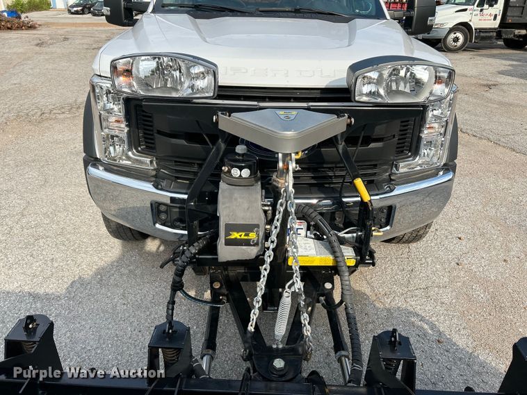 image for item NL9410 2019 Ford F550 Super Duty XL  flatbed truck