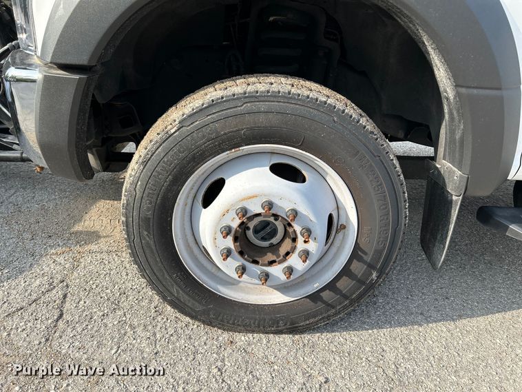 image for item NL9410 2019 Ford F550 Super Duty XL  flatbed truck