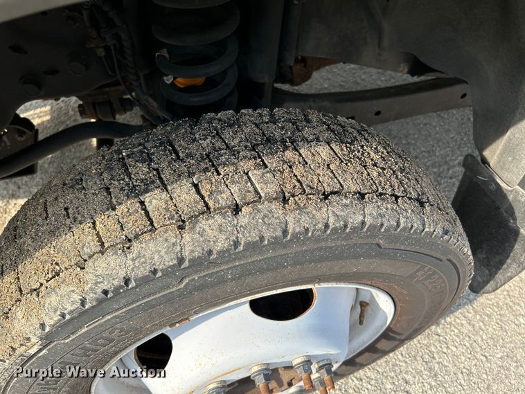 image for item NL9410 2019 Ford F550 Super Duty XL  flatbed truck