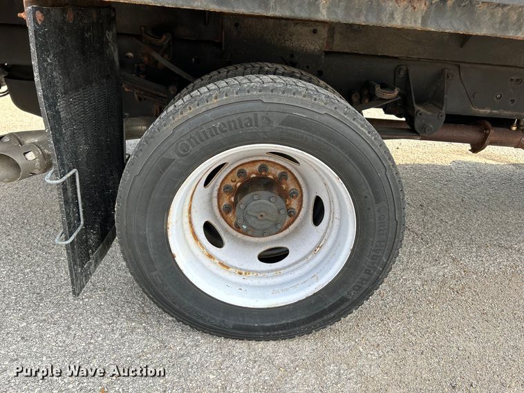 image for item NL9410 2019 Ford F550 Super Duty XL  flatbed truck