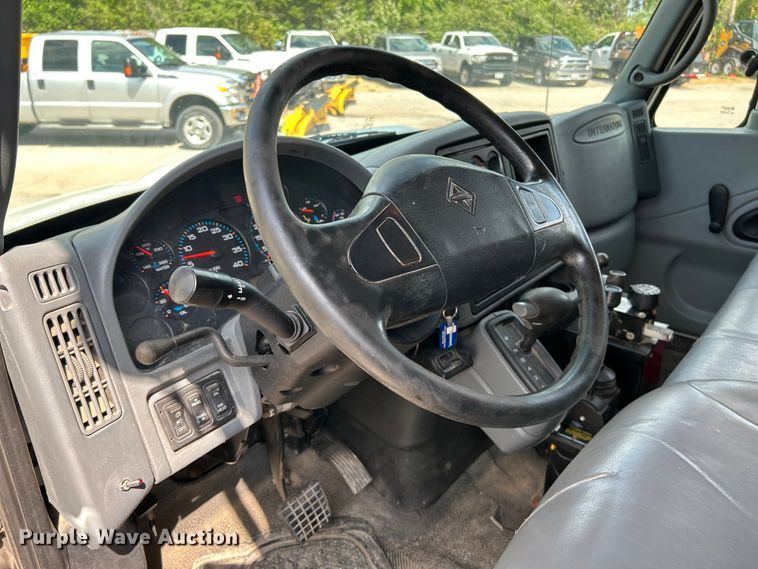 image for item NL9411 2007 International 4300  dump truck