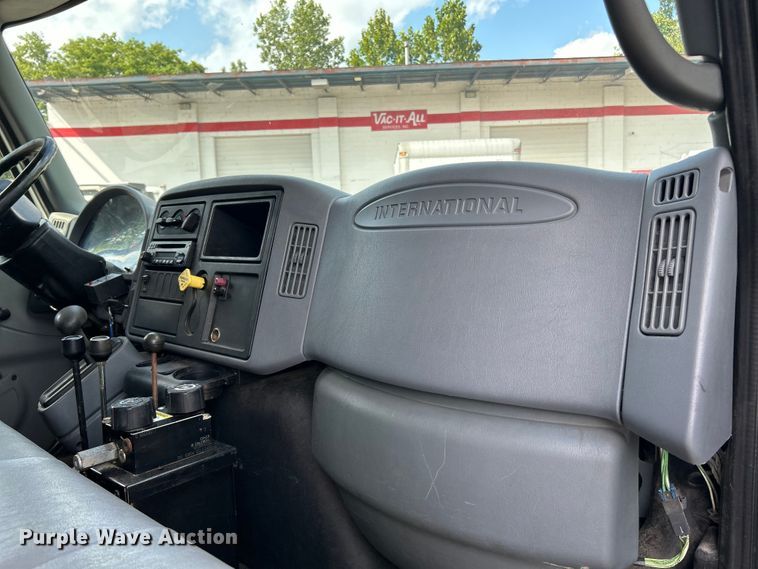 image for item NL9411 2007 International 4300  dump truck