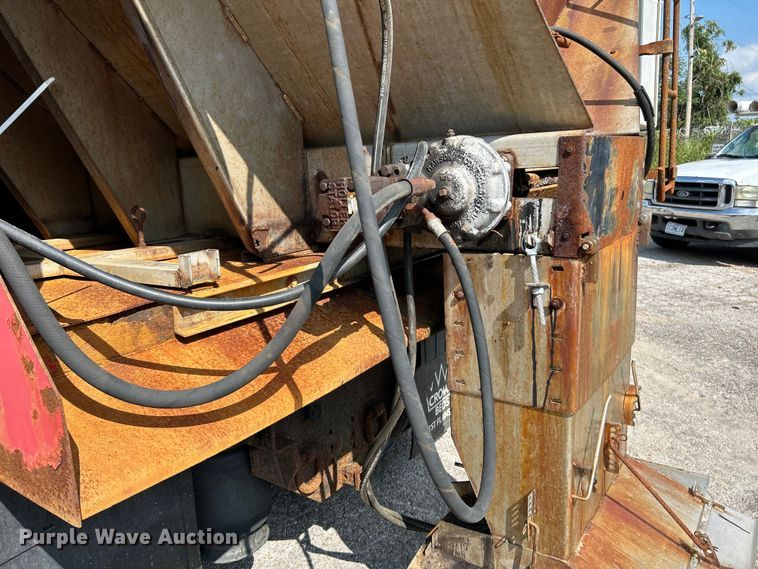 image for item NL9411 2007 International 4300  dump truck