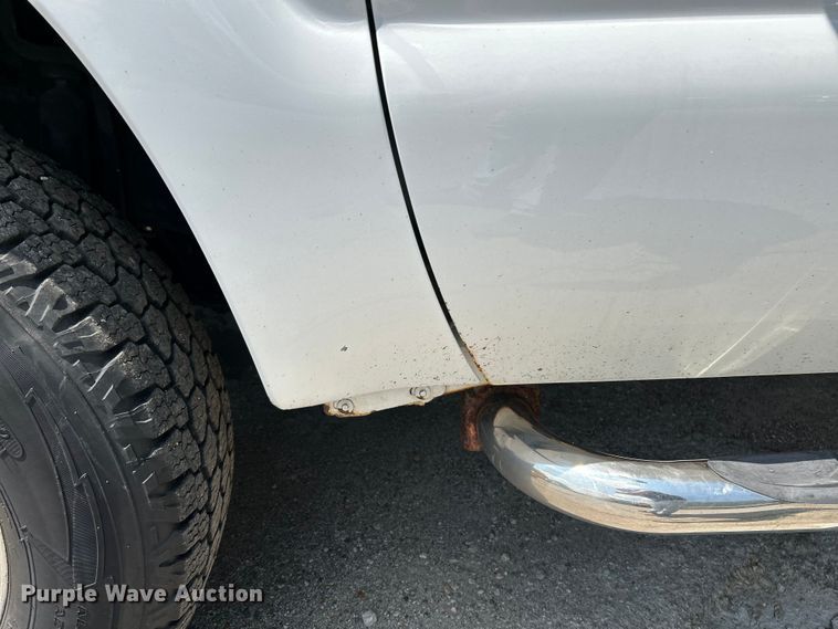 image for item NL9413 2015 Ford F350 Super Duty XLT  Crew Cab pickup truck