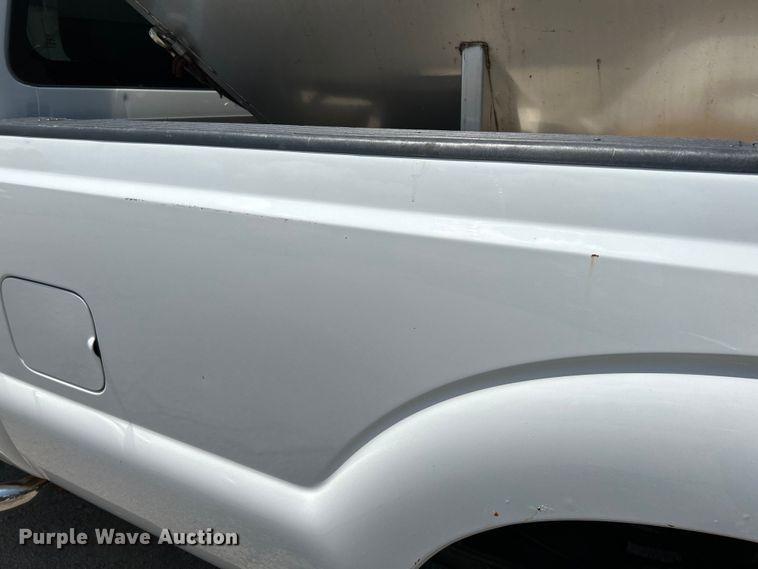 image for item NL9413 2015 Ford F350 Super Duty XLT  Crew Cab pickup truck