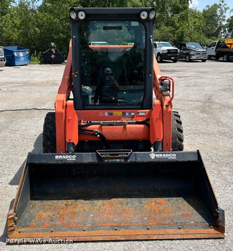 image for item NL9414 2017 Kubota SSV75  skid steer loader