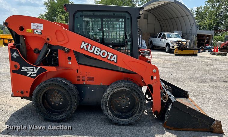 image for item NL9414 2017 Kubota SSV75  skid steer loader