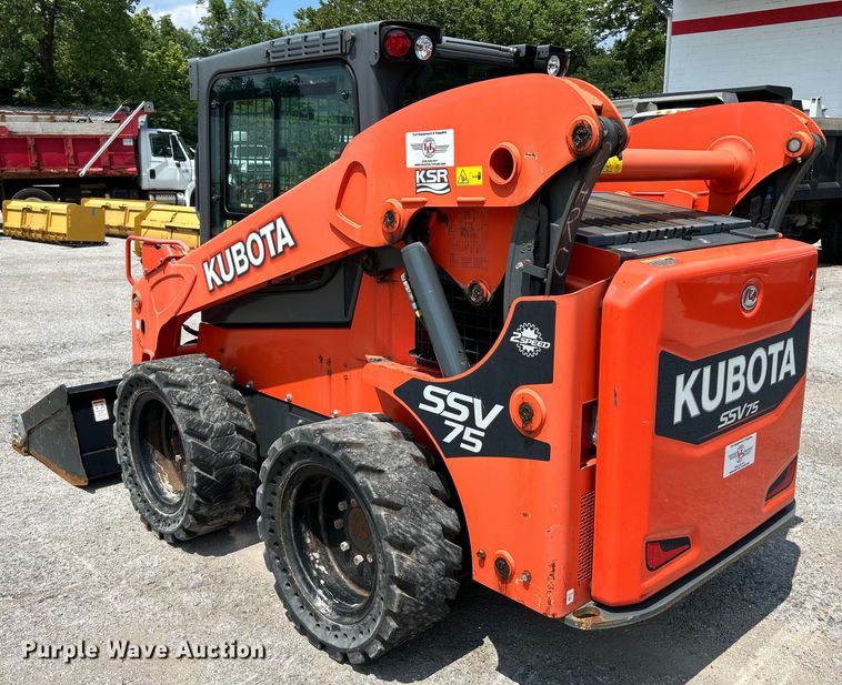 image for item NL9414 2017 Kubota SSV75  skid steer loader