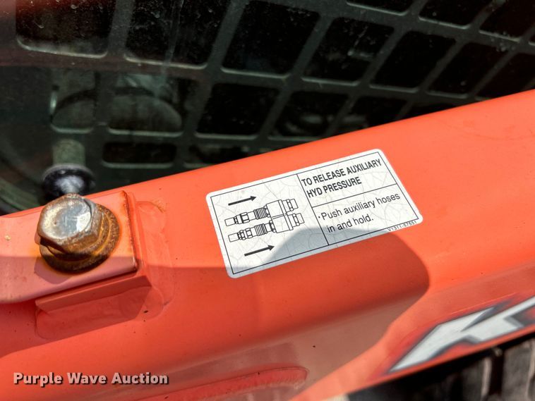 image for item NL9414 2017 Kubota SSV75  skid steer loader