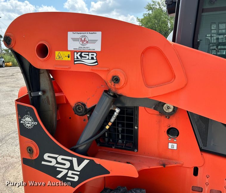 image for item NL9414 2017 Kubota SSV75  skid steer loader