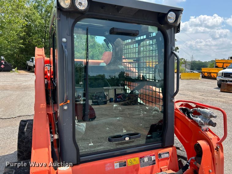 image for item NL9414 2017 Kubota SSV75  skid steer loader