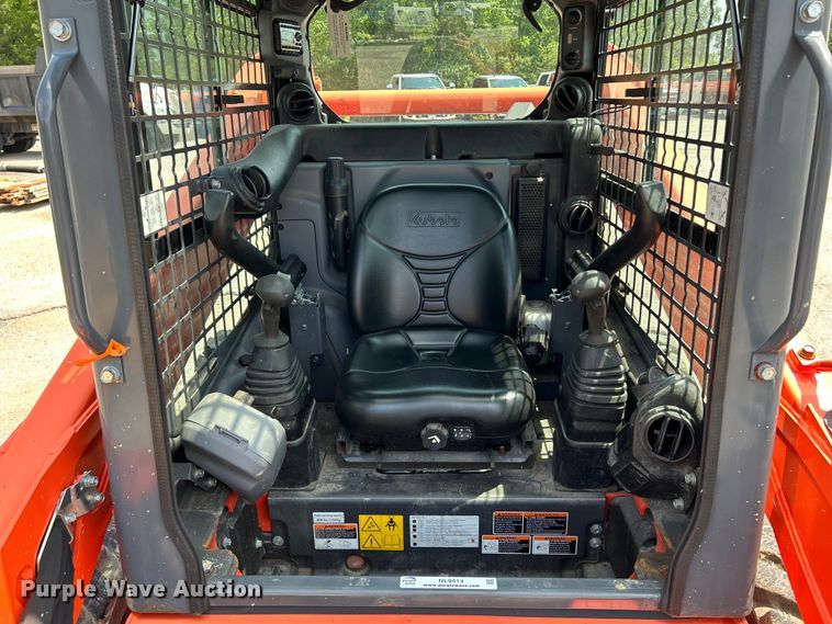 image for item NL9414 2017 Kubota SSV75  skid steer loader